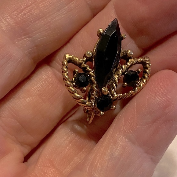 REDUCED Vintage gold/black stone clip earrings, Art Deco excellent condition - Picture 4 of 7